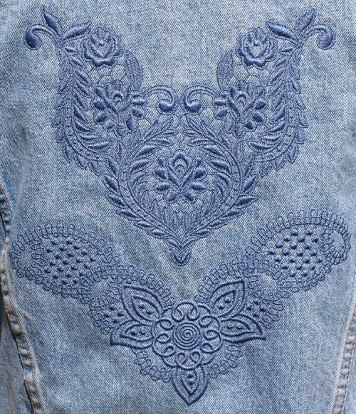 jacket back with lace