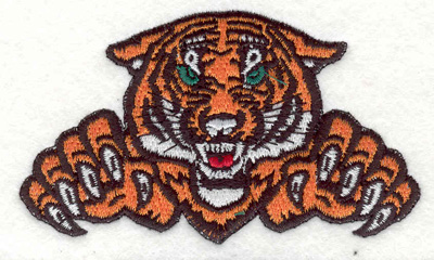 Embroidery Design: Tiger with claws D 3.89"w X 2.32"h